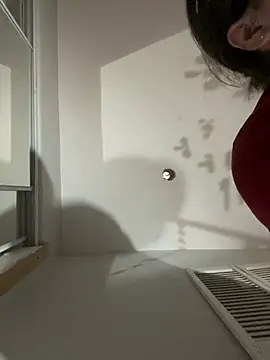 Snapshot of ymfg69 chatting on January 2026 02:04:01 AM ymfg69 online show from January 2026 02:04:01 AM