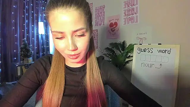 Aurora Glow21 online show from March 2026 12:33:01 PM