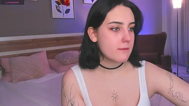 Snapshot of hey_tessa chatting on January 2026 11:14:02 AM hey tessa online show from January 2026 11:14:02 AM