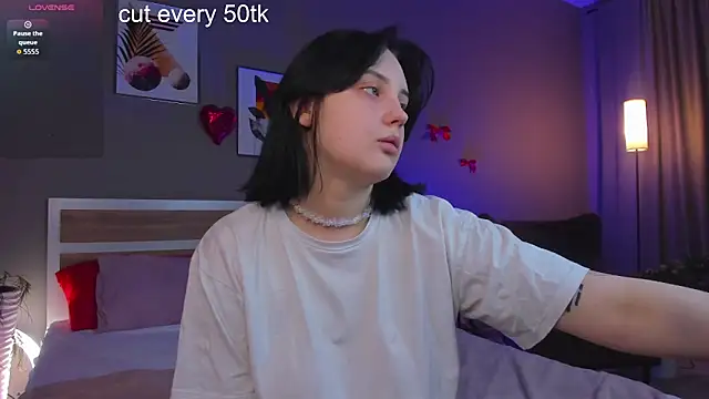 Snapshot of hey_tessa chatting on February 2026 08:06:01 PM hey tessa online show from February 2026 08:06:01 PM