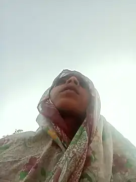 Snapshot of Neelurajpoot122 chatting on November 2025 08:31:01 AM Neelurajpoot122 online show from November 2025 08:31:01 AM