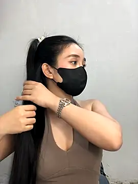 Snapshot of Tina_2k3 chatting on December 2025 06:20:02 AM Tina 2k3 online show from December 2025 06:20:02 AM