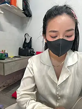 Snapshot of Tina_2k3 chatting on April 2026 06:43:02 AM Tina 2k3 online show from April 2026 06:43:02 AM