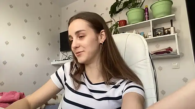 SweetieKatie online show from December 2025 10:08:02 AM