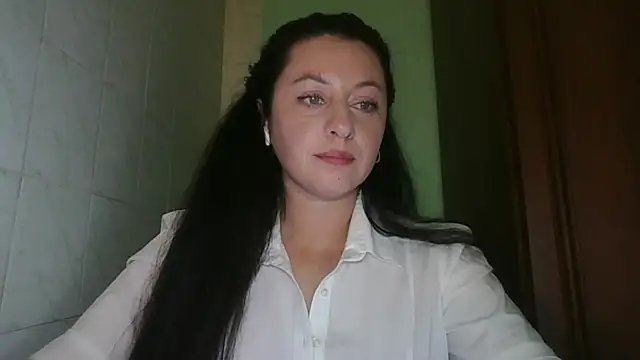 Snapshot of MelinaAx chatting on November 2025 09:11:01 PM MelinaAx online show from November 2025 09:11:01 PM
