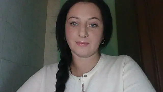 Snapshot of MelinaAx chatting on November 2025 12:27:01 PM MelinaAx online show from November 2025 12:27:01 PM