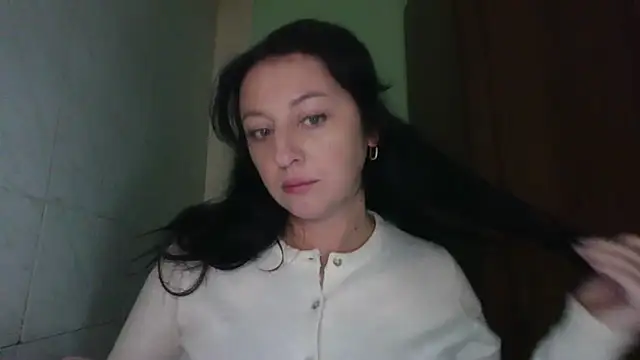 Snapshot of MelinaAx chatting on December 2025 11:52:01 AM MelinaAx online show from December 2025 11:52:01 AM