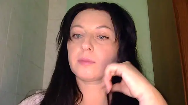 Snapshot of MelinaAx chatting on December 2025 10:01:01 AM MelinaAx online show from December 2025 10:01:01 AM