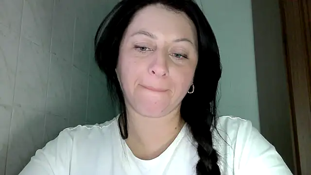 Snapshot of MelinaAx chatting on March 2026 09:53:02 PM MelinaAx online show from March 2026 09:53:02 PM