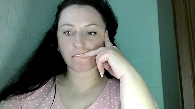 Snapshot of MelinaAx chatting on April 2026 07:58:02 PM MelinaAx online show from April 2026 07:58:02 PM