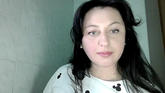 Snapshot of MelinaAx chatting on April 2026 07:22:02 PM MelinaAx online show from April 2026 07:22:02 PM