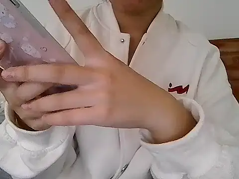 Snapshot of emii207 chatting on December 2025 02:41:02 AM emii207 online show from December 2025 02:41:02 AM