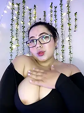 Snapshot of Sweety_chloe chatting on February 2026 02:59:02 PM Sweety chloe online show from February 2026 02:59:02 PM