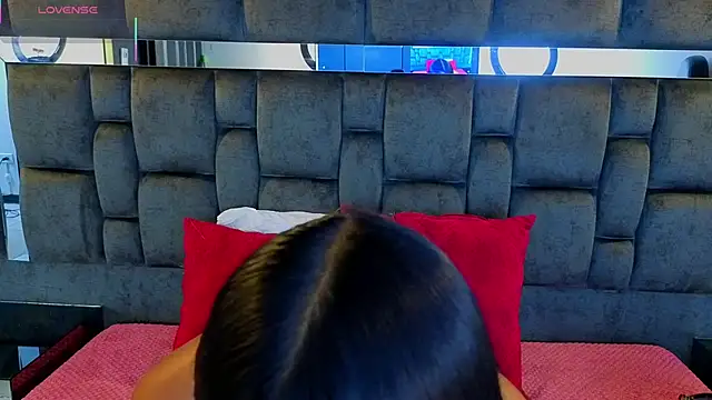 Snapshot of IssaJones_ chatting on March 2026 10:31:02 PM IssaJones online show from March 2026 10:31:02 PM