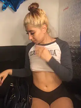 Snapshot of savannah_750 chatting on February 2026 05:59:02 AM savannah 750 online show from February 2026 05:59:02 AM