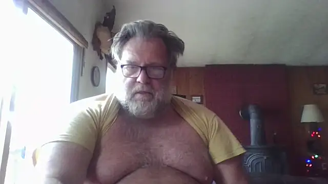 Snapshot of Joshc405 chatting on May 2026 03:17:01 PM Joshc405 online show from May 2026 03:17:01 PM