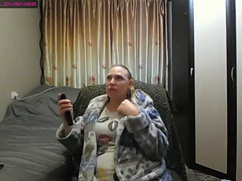 JenniDeep online show from May 2026 06:37:01 PM