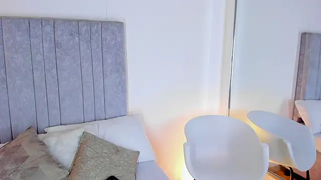 Snapshot of Martina_077 chatting on February 2026 08:17:02 PM Martina 077 online show from February 2026 08:17:02 PM