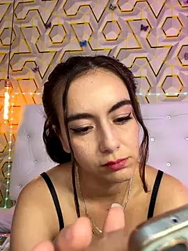 MelanyyJhonson15 online show from December 2025 12:40:01 AM