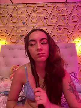 Snapshot of MelanyyJhonson15 chatting on February 2026 02:44:01 AM MelanyyJhonson15 online show from February 2026 02:44:01 AM