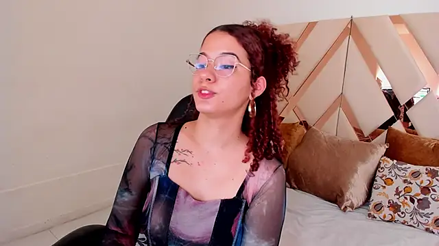 Snapshot of avrilwaynee chatting on January 2026 11:56:01 AM avrilwaynee online show from January 2026 11:56:01 AM