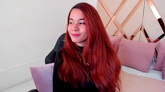 Snapshot of avrilwaynee chatting on February 2026 11:59:01 AM avrilwaynee online show from February 2026 11:59:01 AM