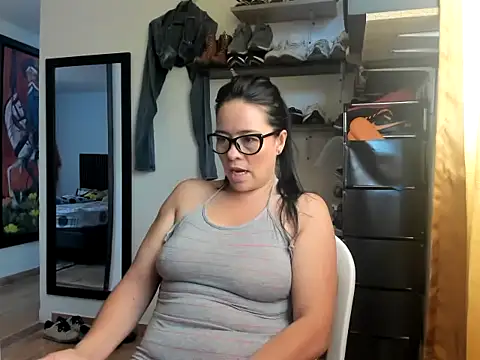 caroline 47 online show from May 2026 02:01:02 PM