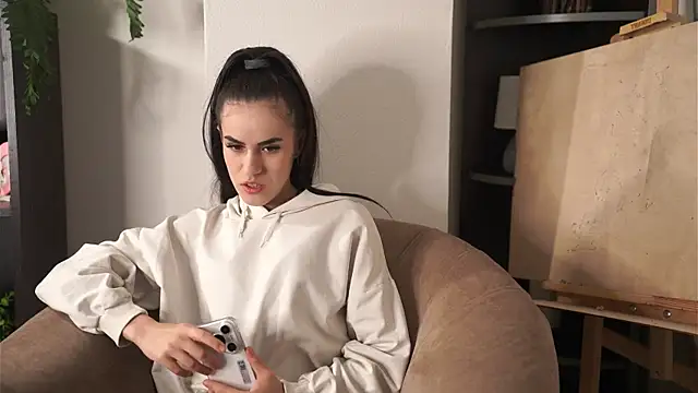 Snapshot of AngelWegge chatting on November 2025 04:39:02 AM AngelWegge online show from November 2025 04:39:02 AM