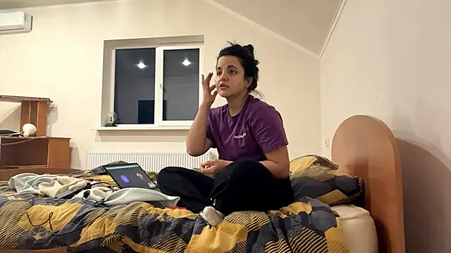 Snapshot of ArielleLeitao chatting on November 2025 02:34:02 PM ArielleLeitao online show from November 2025 02:34:02 PM