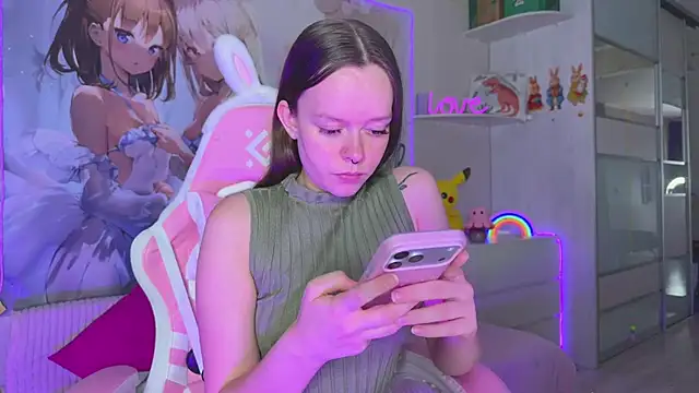 Snapshot of CheekySashaCharm chatting on May 2026 12:46:02 PM CheekySashaCharm online show from May 2026 12:46:02 PM
