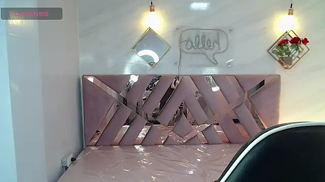 Evy Luxx v online show from December 2025 03:46:02 AM