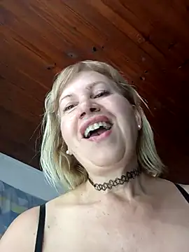 Snapshot of SexyMilf1211 chatting on November 2025 04:32:02 PM SexyMilf1211 online show from November 2025 04:32:02 PM