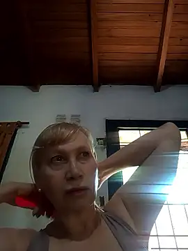 Snapshot of SexyMilf1211 chatting on January 2026 02:33:02 PM SexyMilf1211 online show from January 2026 02:33:02 PM