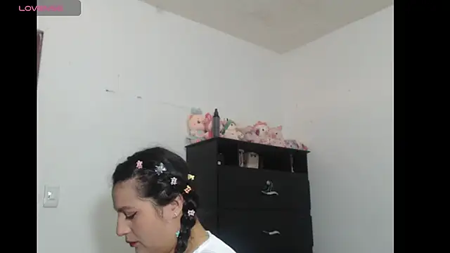 Snapshot of Salma_G1 chatting on April 2026 02:54:02 PM Salma G1 online show from April 2026 02:54:02 PM