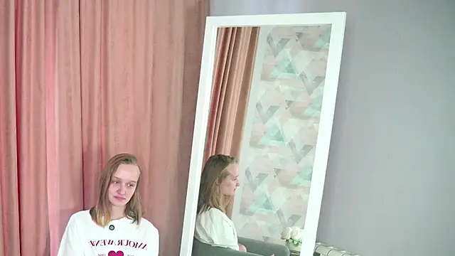 Snapshot of MozellaHorth chatting on November 2025 03:50:01 AM MozellaHorth online show from November 2025 03:50:01 AM