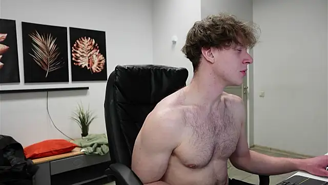 Snapshot of Charles_Dreams chatting on February 2026 09:57:01 PM Charles Dreams online show from February 2026 09:57:01 PM