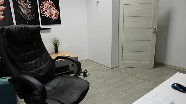 Snapshot of Charles_Dreams chatting on February 2026 12:09:01 AM Charles Dreams online show from February 2026 12:09:01 AM