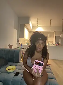 Drekacakez online show from May 2026 02:02:01 PM