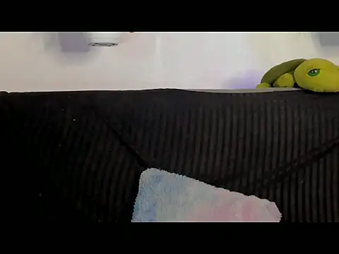 Snapshot of aprille15 chatting on February 2026 08:07:01 PM aprille15 online show from February 2026 08:07:01 PM