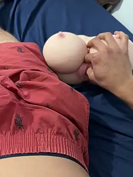 Snapshot of useedm chatting on November 2025 08:08:02 PM useedm online show from November 2025 08:08:02 PM