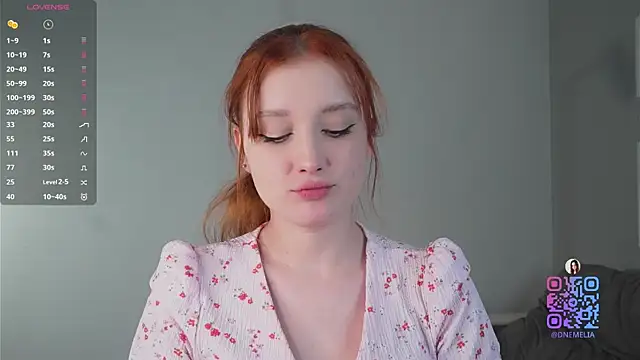 Snapshot of AmelieSeductress chatting on November 2025 04:55:01 PM AmelieSeductress online show from November 2025 04:55:01 PM