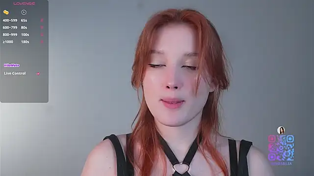 Snapshot of AmelieSeductress chatting on December 2025 02:33:02 PM AmelieSeductress online show from December 2025 02:33:02 PM