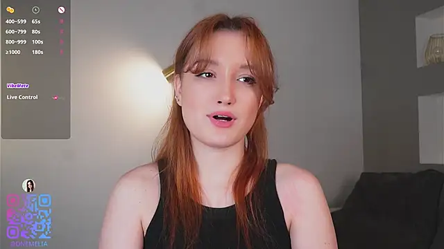 Snapshot of AmelieSeductress chatting on January 2026 01:37:02 PM AmelieSeductress online show from January 2026 01:37:02 PM