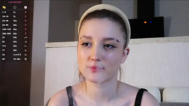 Snapshot of AmelieSeductress chatting on February 2026 04:35:01 PM AmelieSeductress online show from February 2026 04:35:01 PM