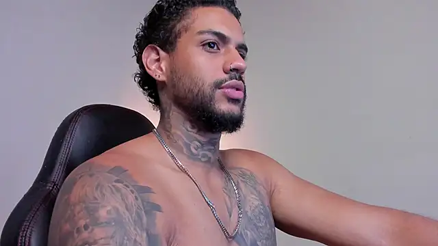 LuigiVitale 1 online show from February 2026 01:57:02 AM