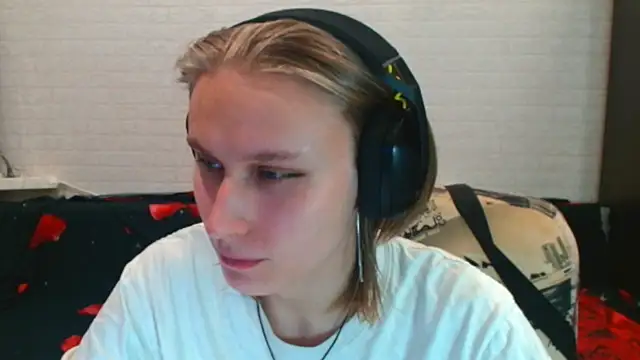 Snapshot of VerucaHalston chatting on November 2025 01:33:02 PM VerucaHalston online show from November 2025 01:33:02 PM