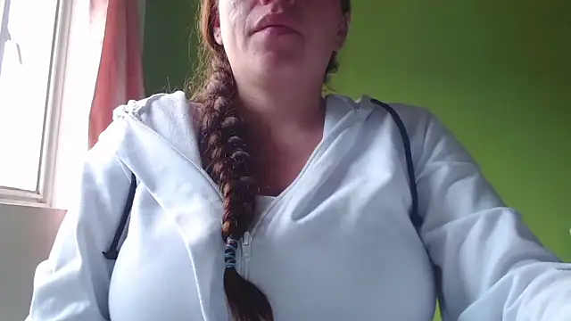 Snapshot of Rouse_hot_ chatting on May 2026 02:04:01 PM Rouse hot online show from May 2026 02:04:01 PM