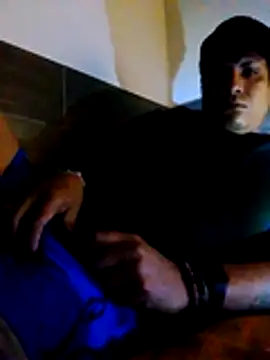 Snapshot of LogaBlade chatting on December 2025 08:21:01 AM LogaBlade online show from December 2025 08:21:01 AM