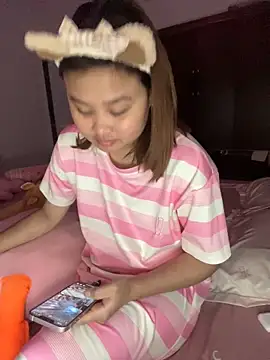 Lina8386 online show from December 2025 11:37:01 AM