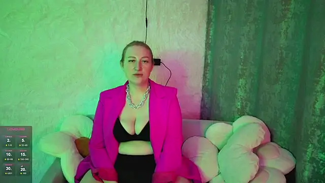 Snapshot of hornywood_ chatting on November 2025 06:13:01 AM hornywood online show from November 2025 06:13:01 AM